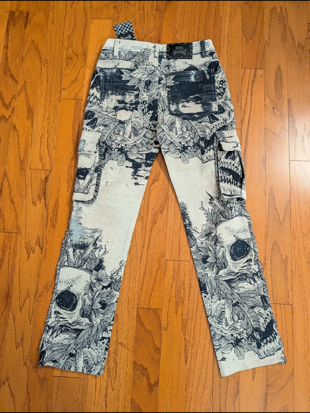 Rebel Vengence Skull Tapestry Pants NWT 28 - Picture 3 of 7
